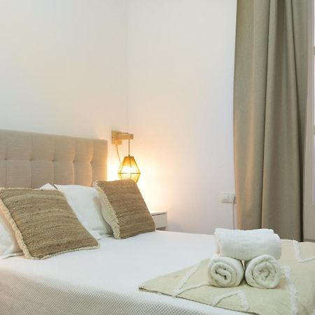 Apartamentos Casa Macías Cádiz Exterior foto